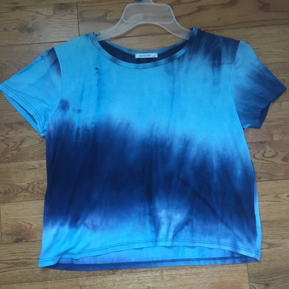 Tie dye blue soft t shirt - Picture 1 of 2